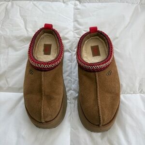 Ugg Platform Tazz Size 6